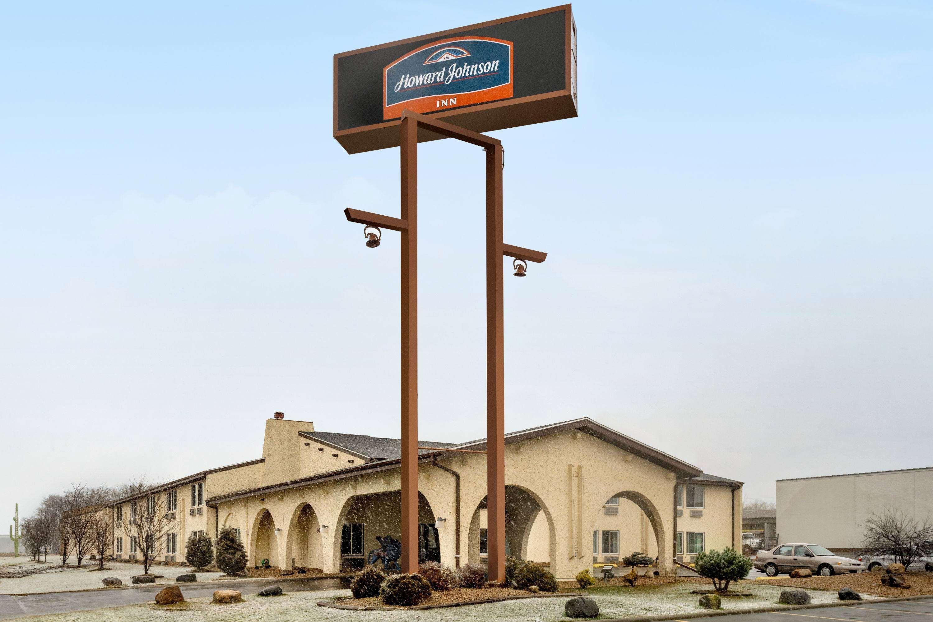 Howard Johnson By Wyndham Appleton Exterior photo