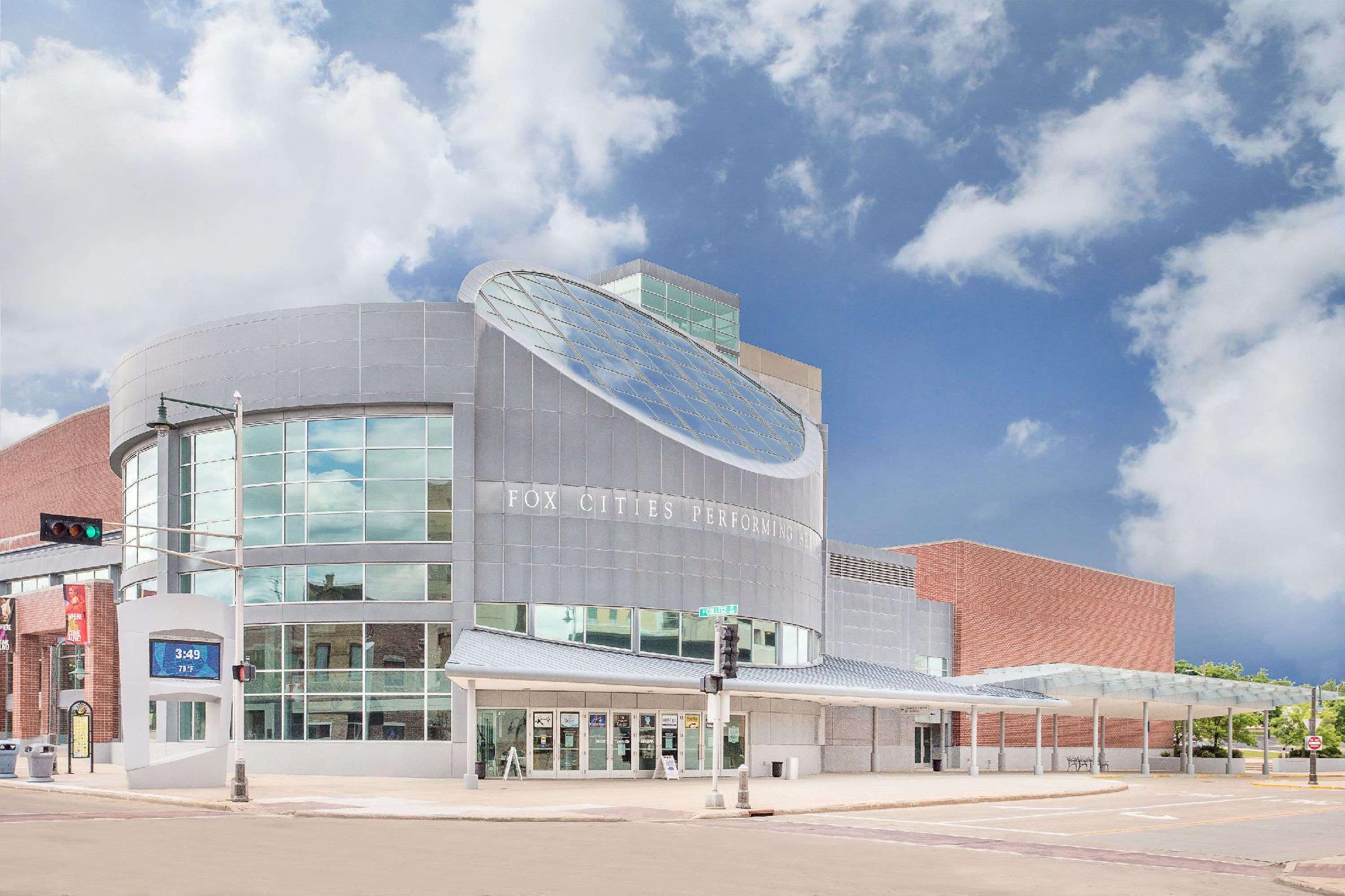 Howard Johnson By Wyndham Appleton Exterior photo