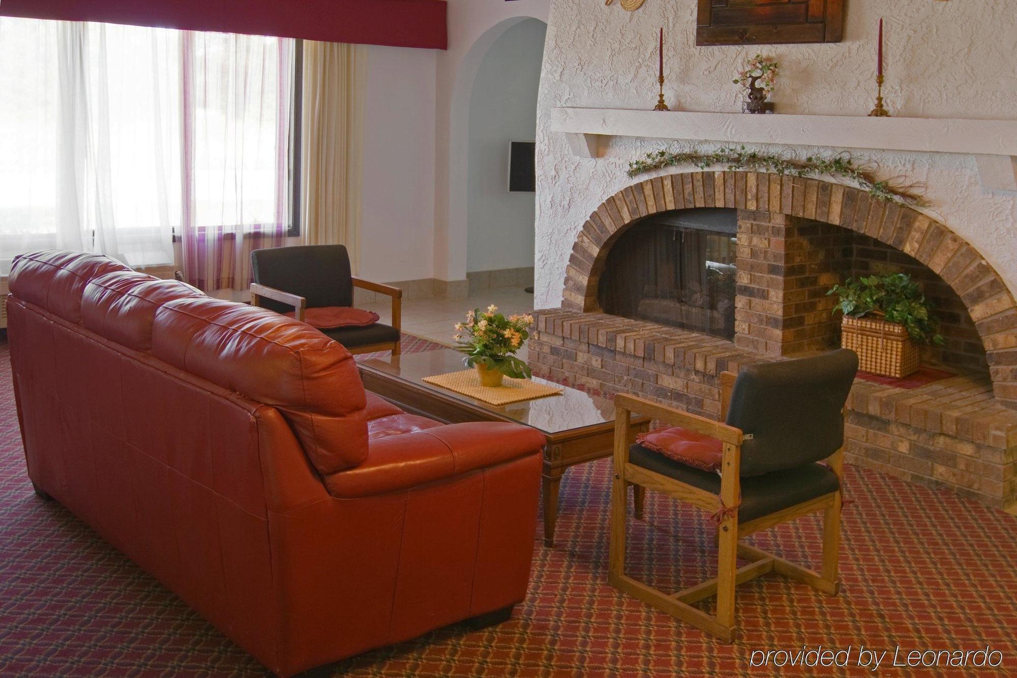 Howard Johnson By Wyndham Appleton Interior photo